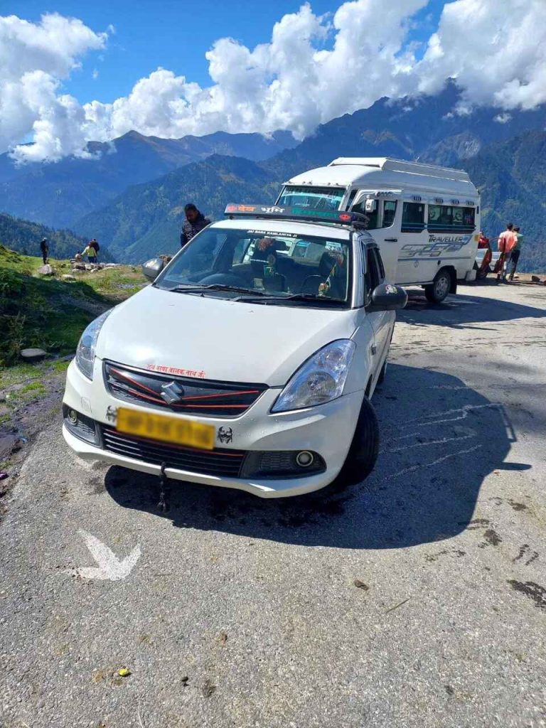 Chandigarh to Manali Taxi